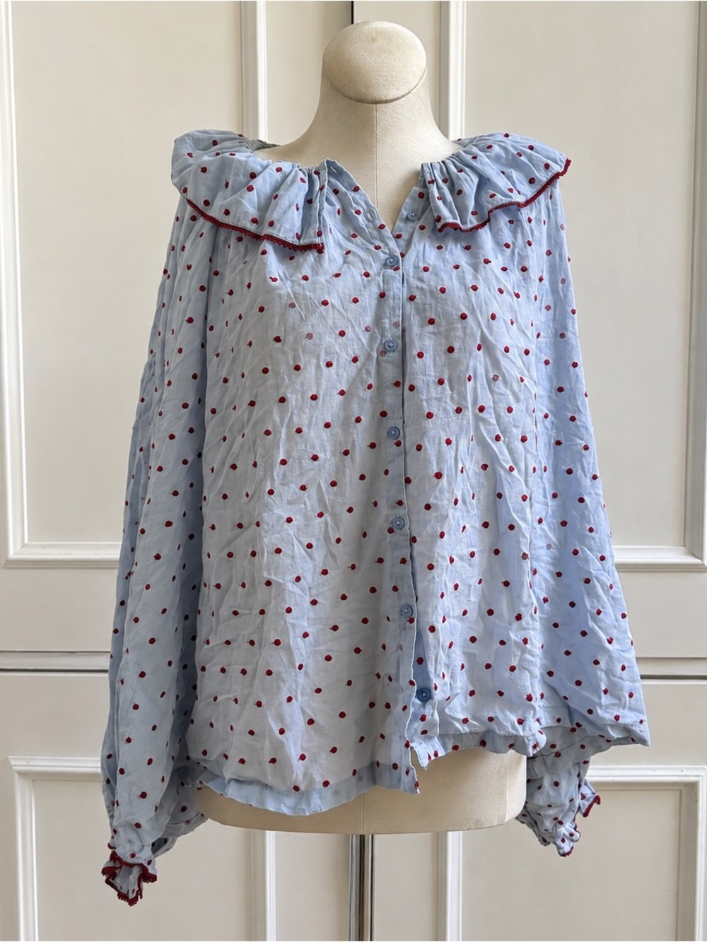 DÔEN Jemma Top in Azure Swiss Dot - Medium - Picture 3 of 5